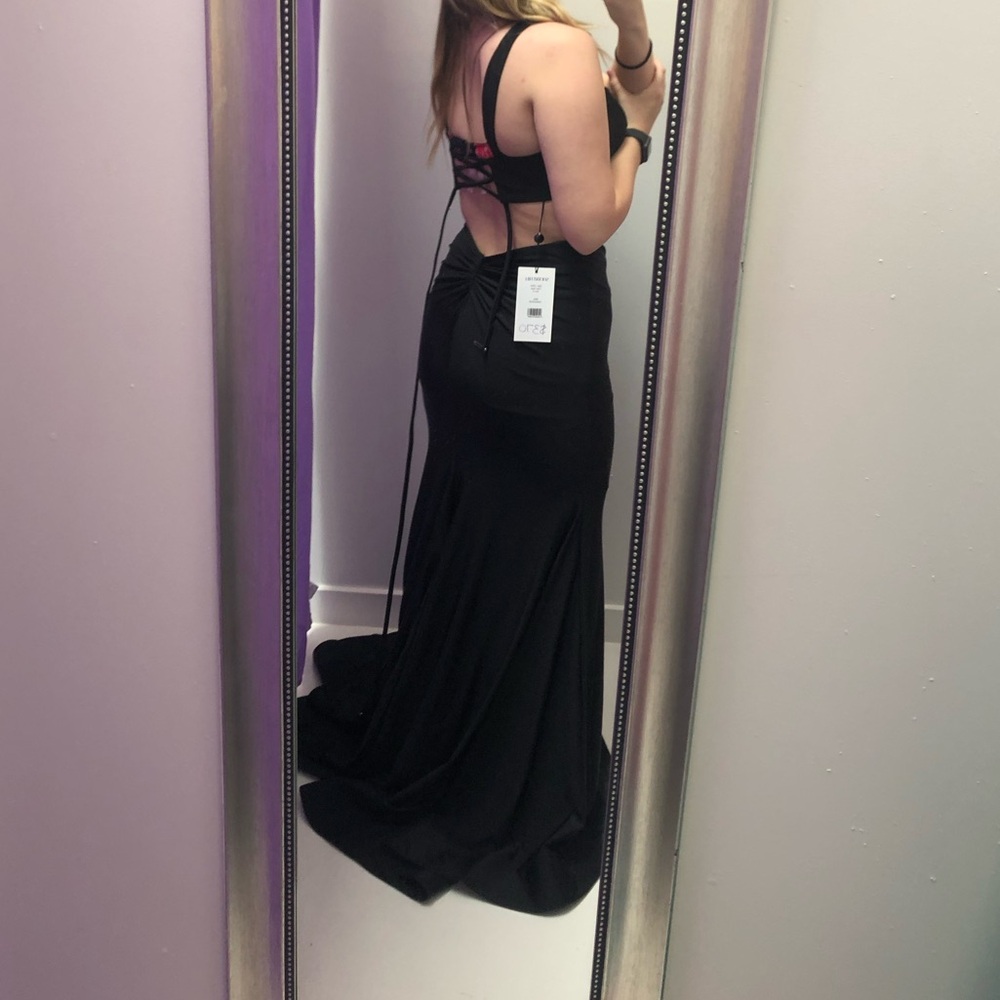 Size 8 black Sherri Hill Prom Dress. (Pink photo just do show front of dress.)